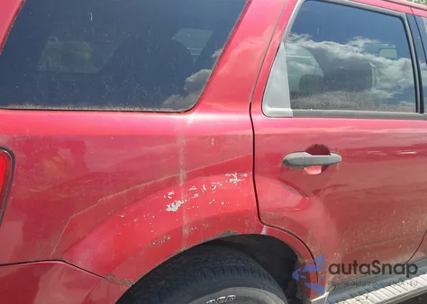 2009 Ford Escape Xlt из США, поврежденный, VIN 1FMCU037X9KB00162